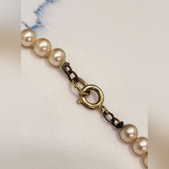 Vintage Pearl Necklace - Picture 5 of 12